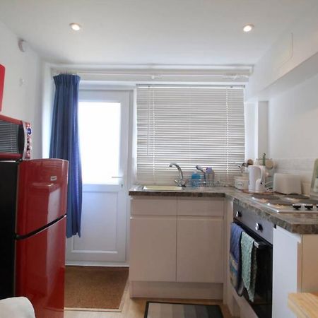 Pebbles Apartment By Air Premier Сіфорд Екстер'єр фото