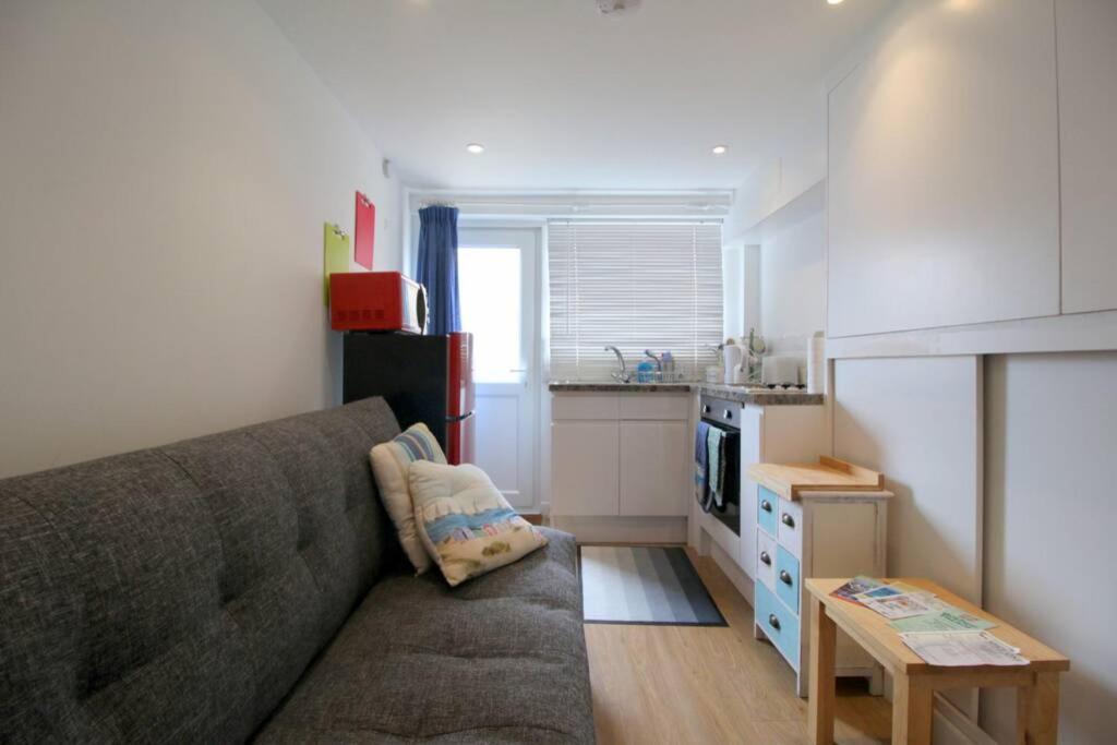 Pebbles Apartment By Air Premier Сіфорд Екстер'єр фото